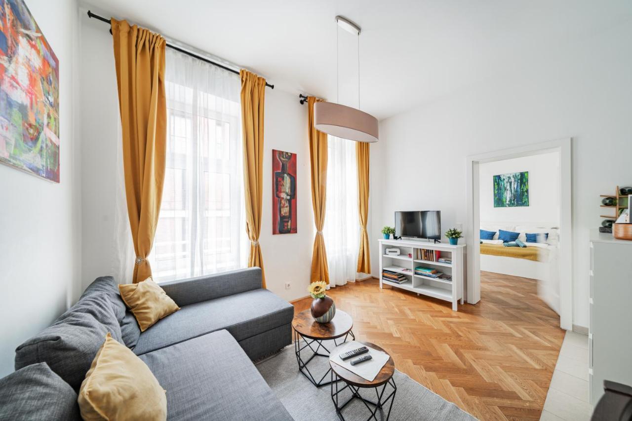 15 C&J'S Apartment Vienna Exterior photo
